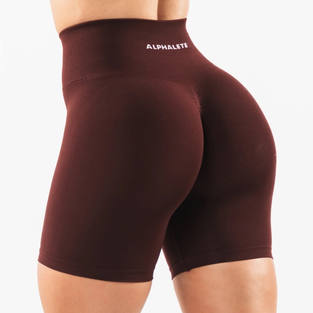 AMPLIFY SHORTS 6.5” sangria